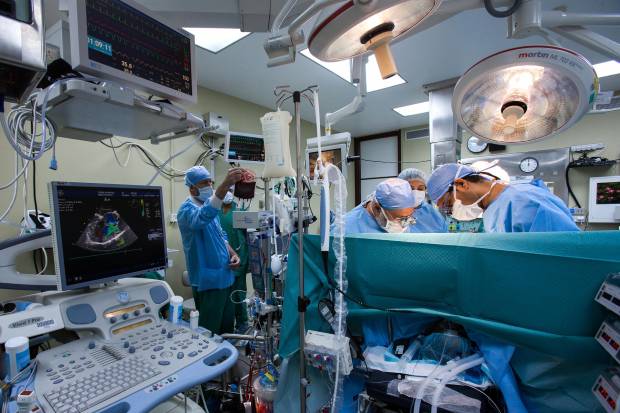 Детские хирурги в Чебоксарах спасли жизнь недоношенной девочке