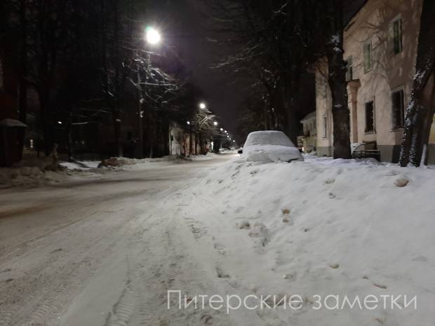 Петербуржцы не верят в намерения Комблага закупить спецтехнику для уборки снега