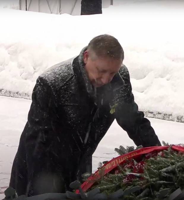 Александр Беглов возложил цветы в честь Дня полного снятия блокады Ленинграда