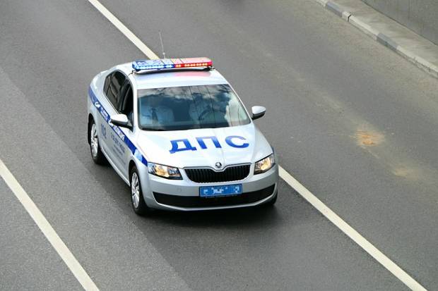 В Петербурге убегающий от погони пьяный водитель Audi протаранил две иномарки