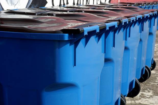 Власти Петербурга создают видимость решения проблем с вывозом мусора
