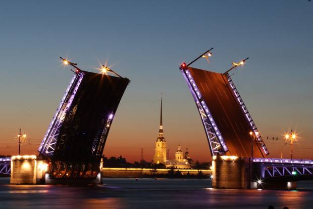 В Петербурге начинают технологические разводки мостов