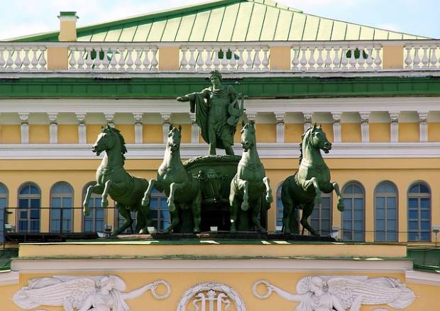 Открытие станции метро «Театральная» в Петербурге перенесли на год