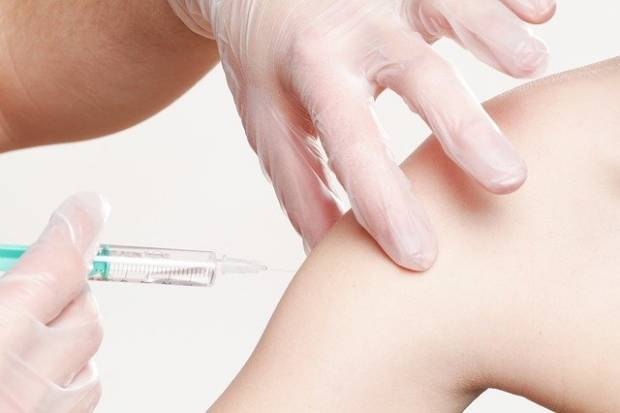 Власти Петербурга начали сворачивать сеть пунктов вакцинации