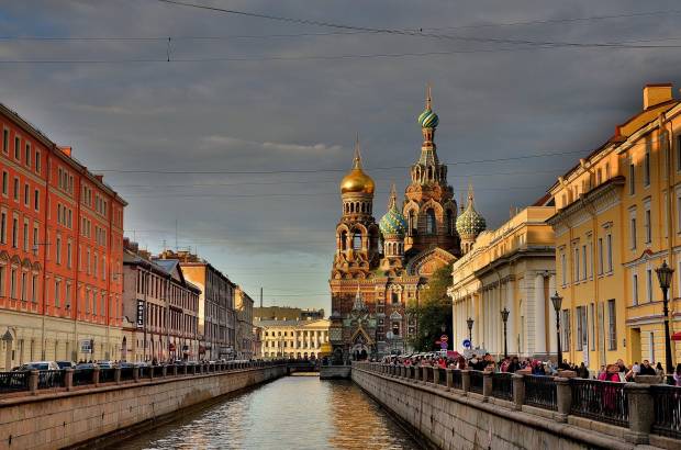 Население Петербурга выросло до 5,6 млн человек