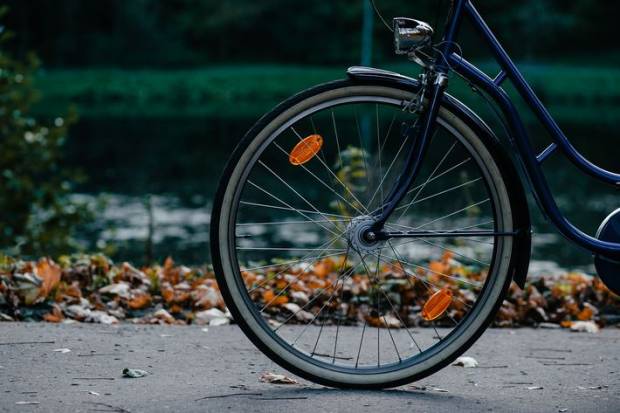 На Катукова иномарка сбила подростка на велосипеде