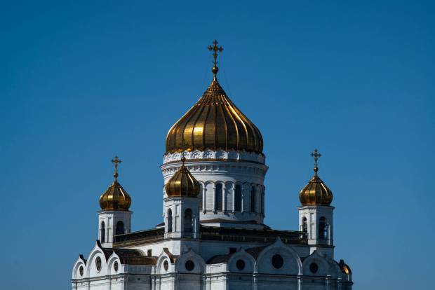 На собор Сергия Радонежского в Чебоксарах подняли купола