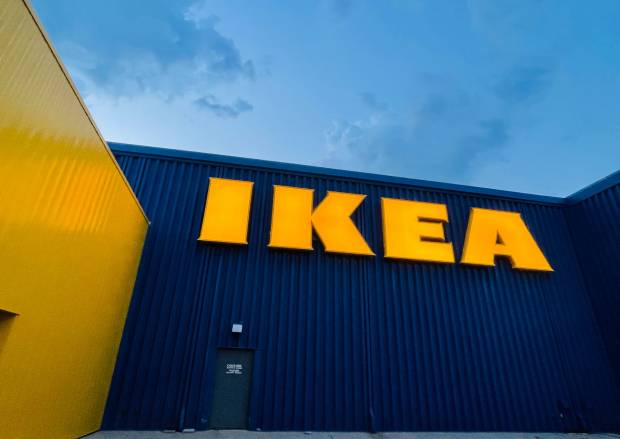 IKEA не сумела возобновить онлайн-распродажу в России