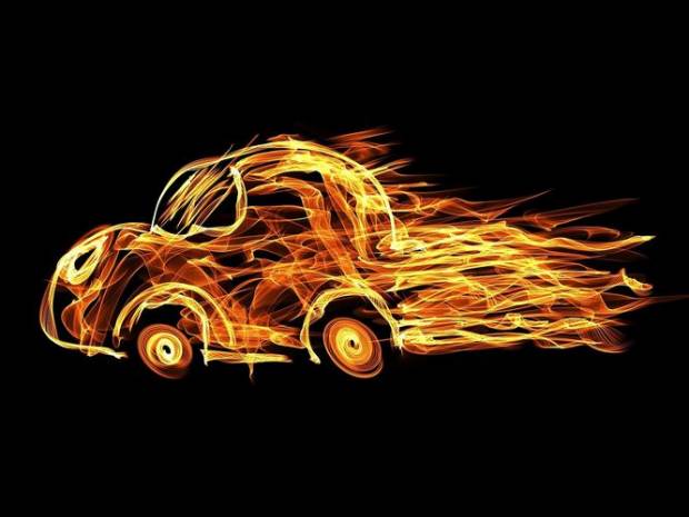 Автомобиль горел в Больших Березниках в Мордовии