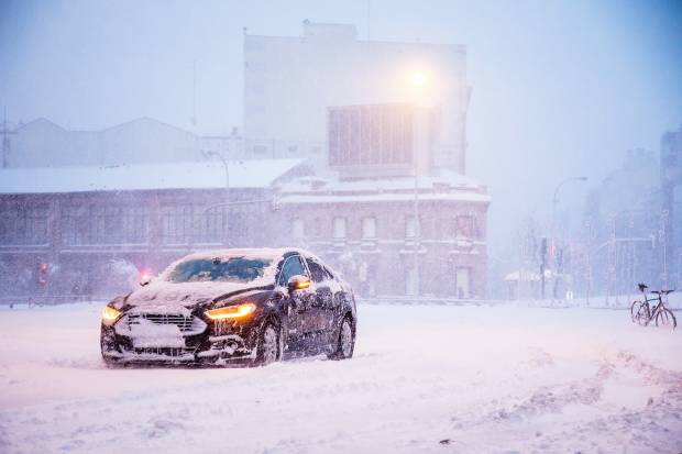 Таксисты раскритиковали уборку снега с улиц Екатеринбурга