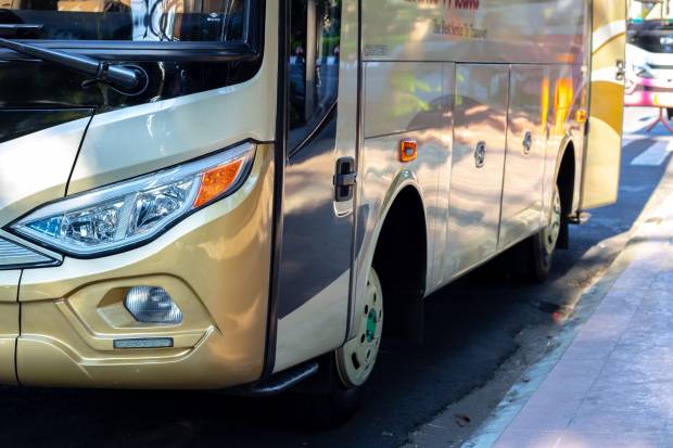 Пенсионерка погибла под колёсами автобуса в Гатчине