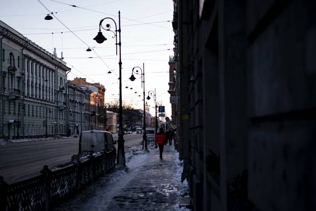 Улицы Петербурга превратились в каток после ледяного дождя
