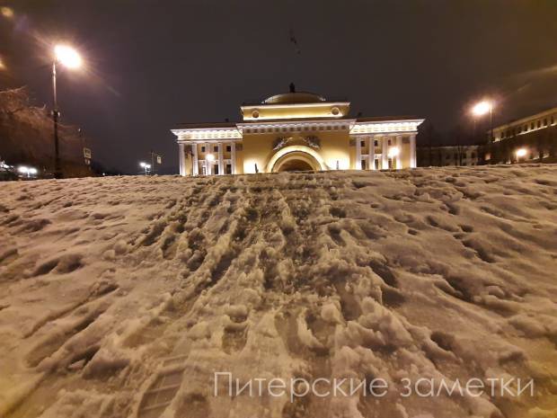 Днем ожидается усиление снегопада. Петербургу грозит новый «снежный апокалипсис»