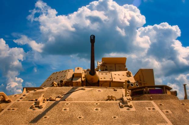 «МК»: В офисе Зеленского заявили о скором получении танков Abrams и Leopard