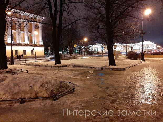 Необработанные улицы и морозы стали причиной множества ДТП в Петербурге