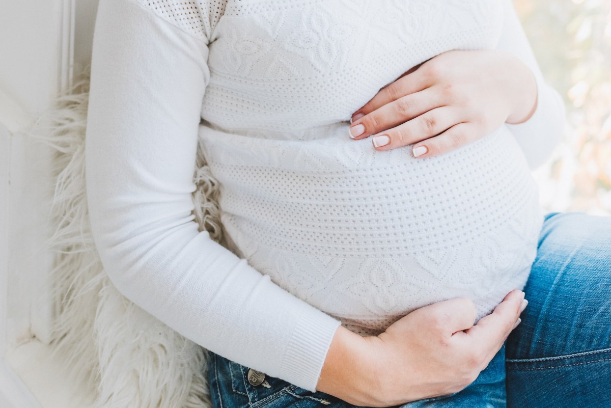 Гинеколог Довгаль сообщила что поздняя беременность повышает риск генетических заболеваний у ребёнка