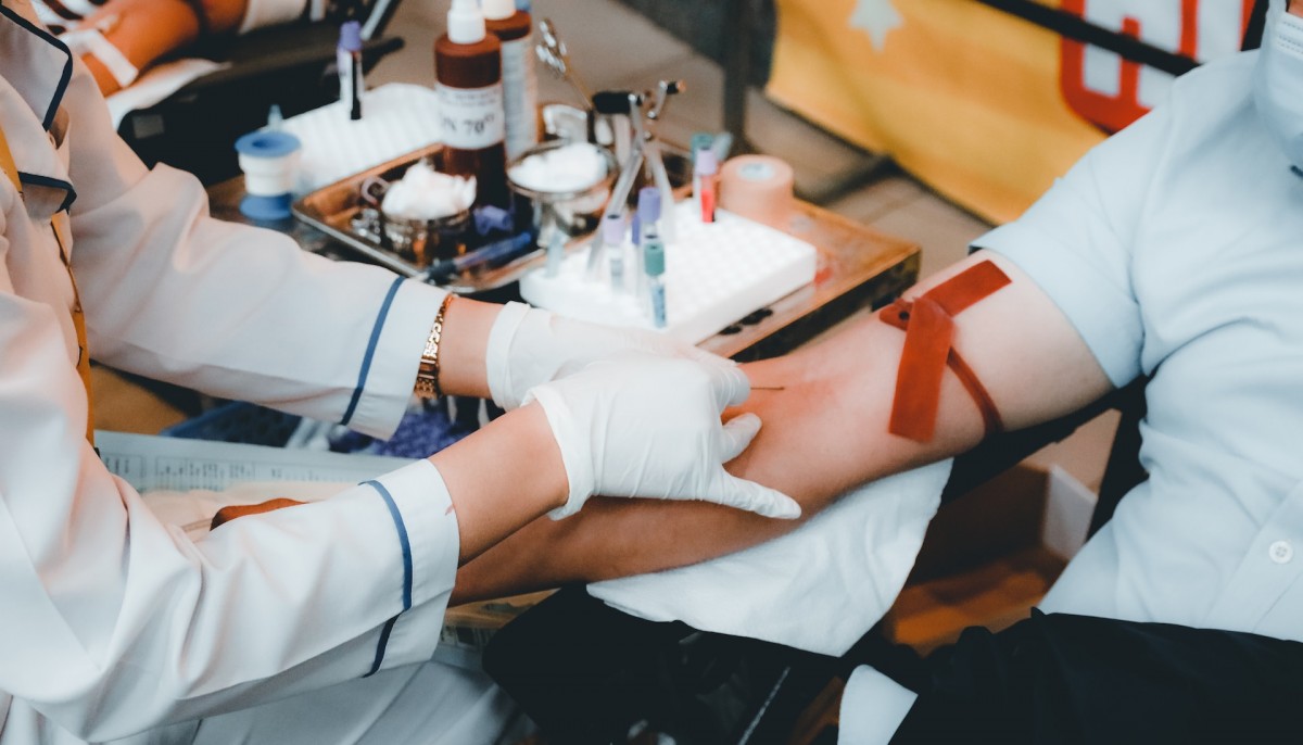 Специалисты развенчали главные мифы о донорстве крови