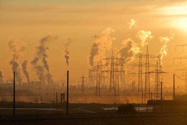 Кардиологи сообщают что загрязнённый воздух может увеличить риск смерти на 10 и более