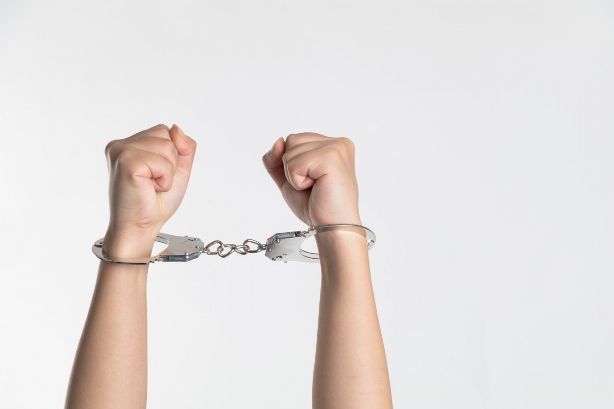 В США арестовали 41летнюю няню изнасиловавшую 13летнего подростка
