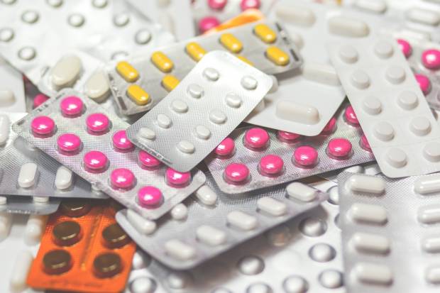 ВИЧинфицированным не хватает бюджетных денег пациенты могут остаться без лекарств