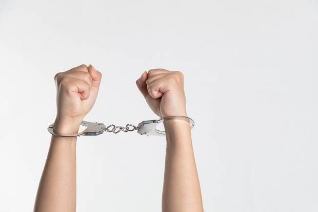 41летнюю волонтерку школы из США арестовали за сексуальную связь с подростком