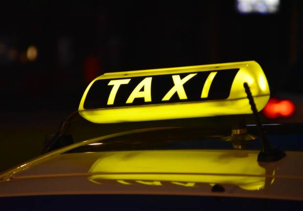 В центре Екатеринбурга пассажиры напали на водителя такси