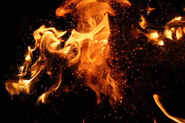 В Брянске изза падения беспилотника загорелось административное здание