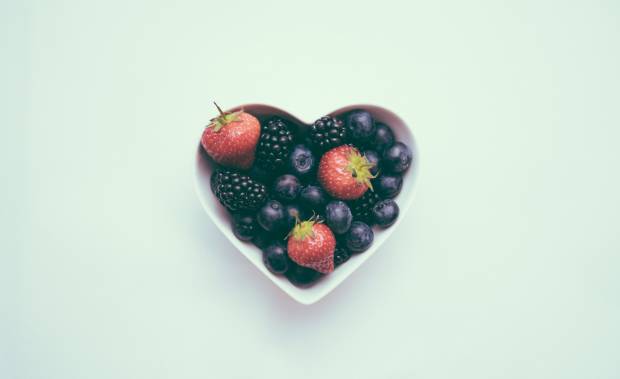 Ученые рассказали какие 6 продуктов улучшают работу сердца