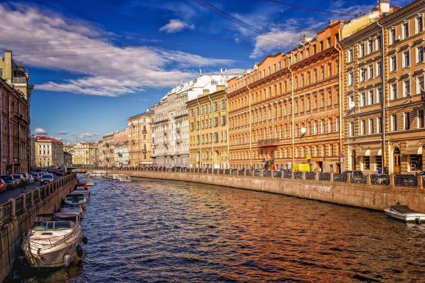 Петербург снова стал самым популярным направлением для отпуска осенью