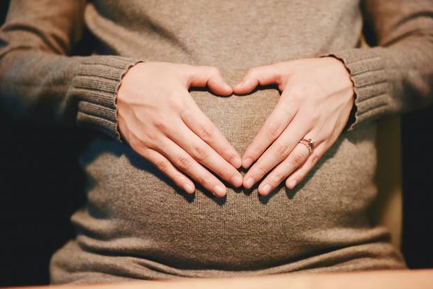 Учёные рассказали об изучении влияния окружающей среды на беременных и детей