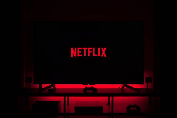 Netflix заключил мегасделку по фильму Женщина часа после премьеры на фестивале в Торонто