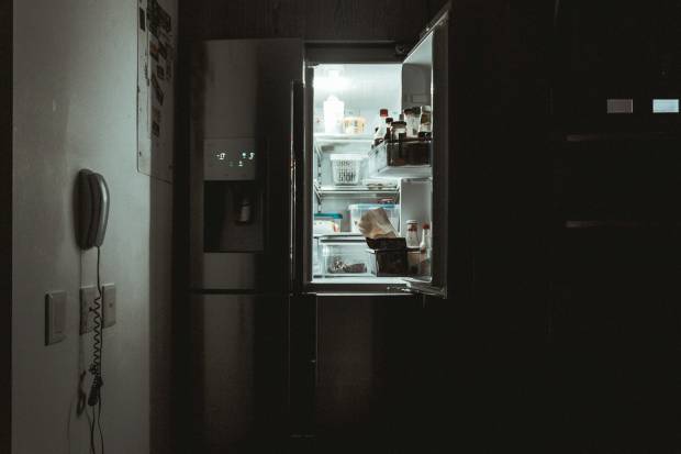 Как избежать вечерних срывов и ночных походов к холодильнику рассказала нутрициолог Елена Ермолова